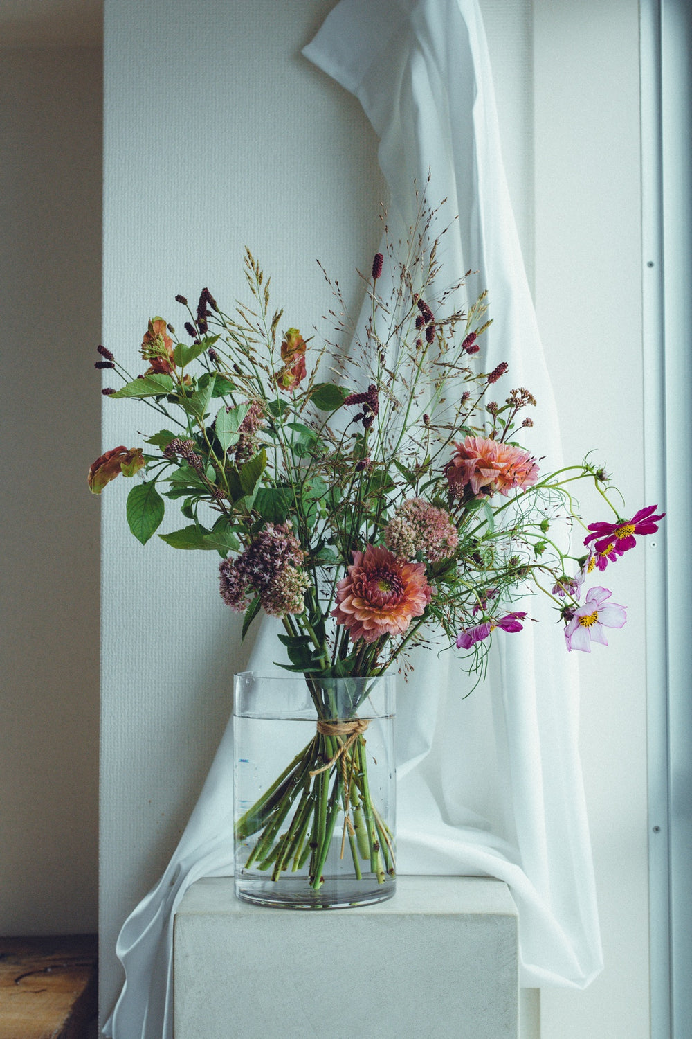 過去のアトリエレッスンで参加者が実際に制作した季節の花束